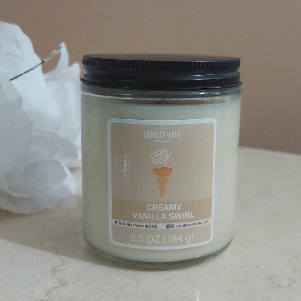 Candle-Lite Creamy Vanilla Swirl Natural Wax Blend Candle 6.5 ounces